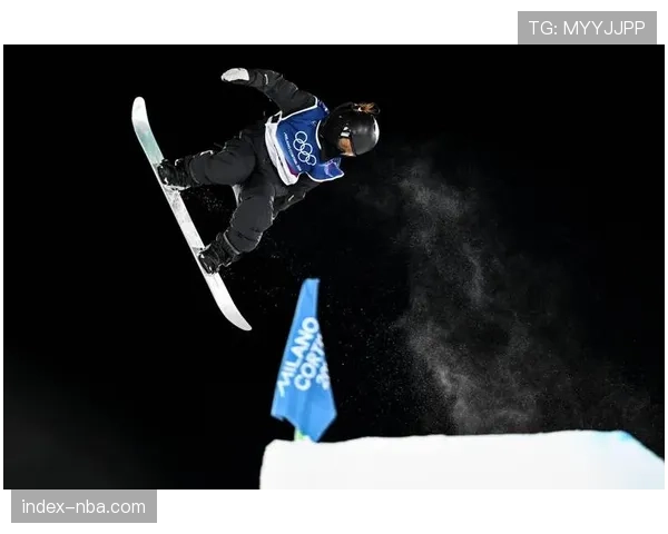 单板滑雪女子大跳台资格赛中国选手张小楠154.50分排名第11晋级决赛