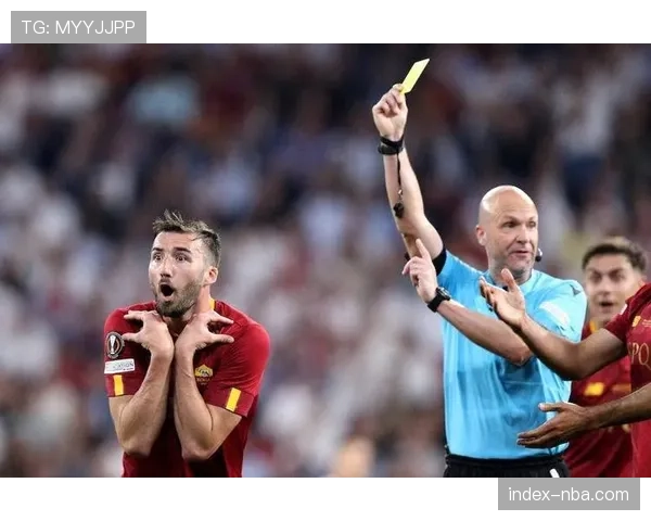 穆里尼奥抗议判罚连吃两黄,次回合将无法现场指挥 穆里尼奥抗议判罚连吃两黄,次回合将无法现场指挥